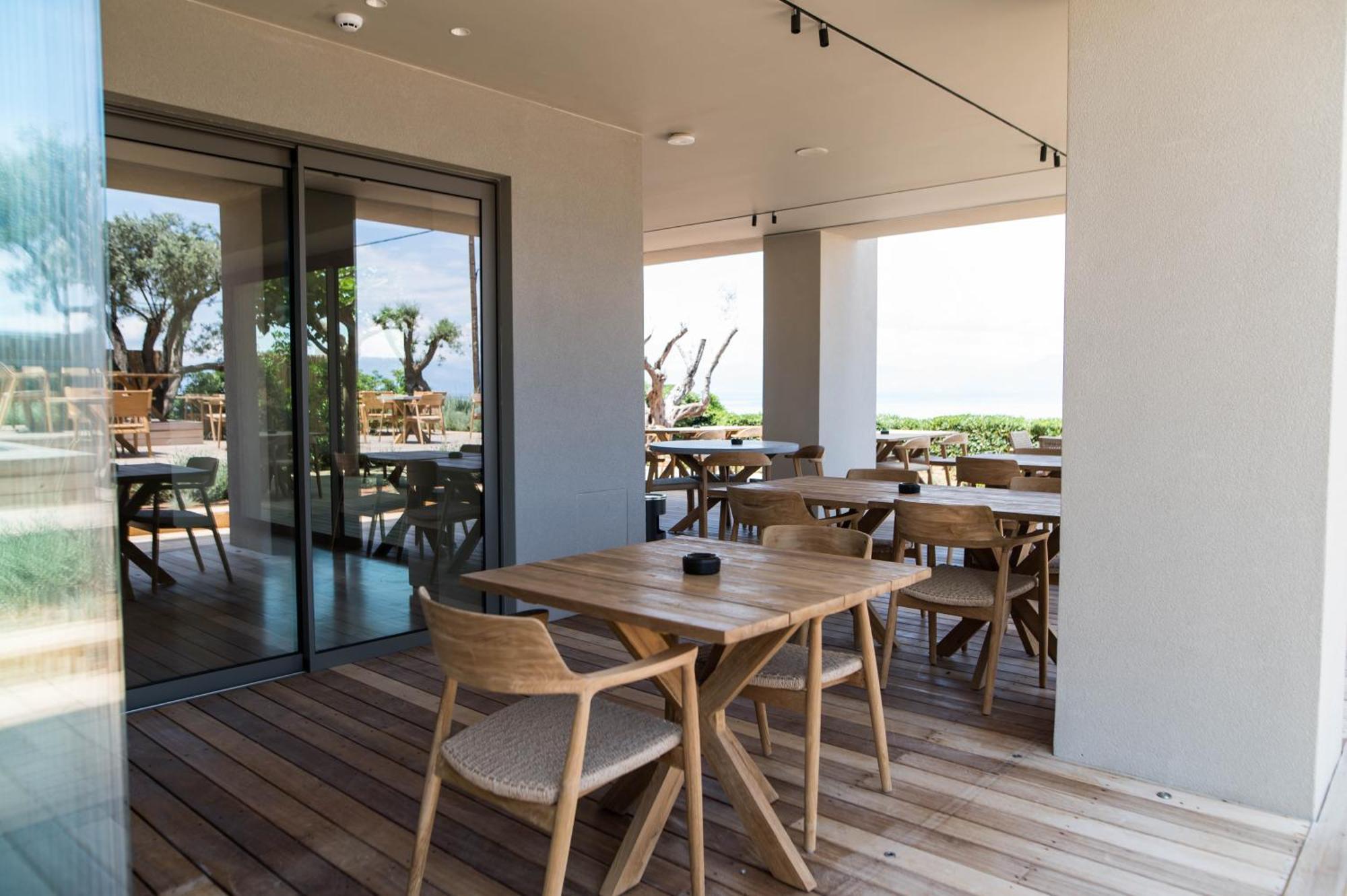 Alissachni Seaside Hotel Дервенион Экстерьер фото