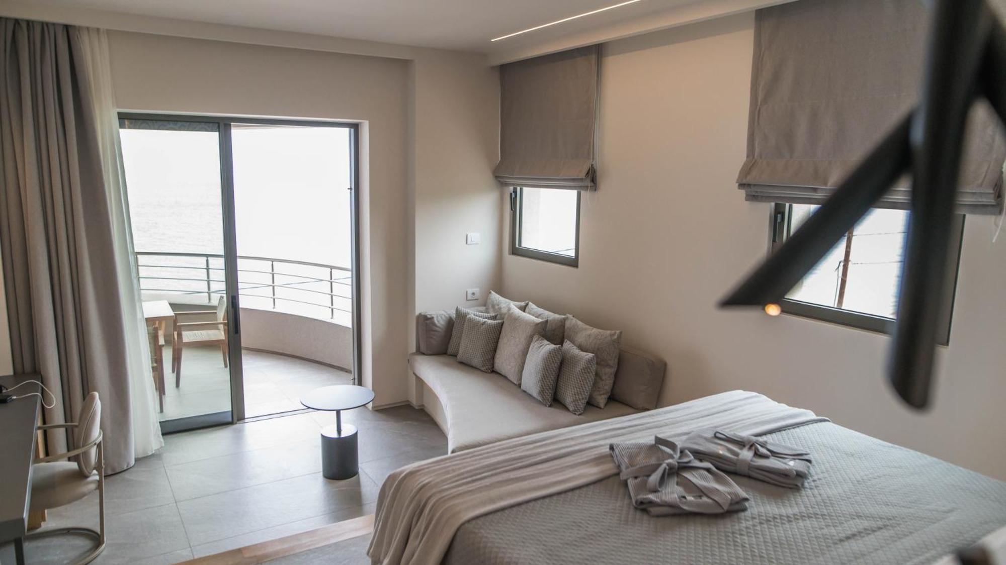 Alissachni Seaside Hotel Дервенион Экстерьер фото